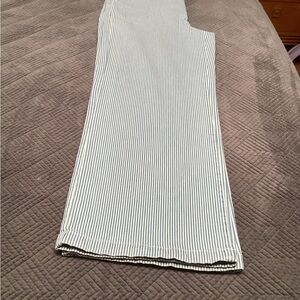 Style & Co striped blue/white pants, slimming pockets high rise, size 18.     86